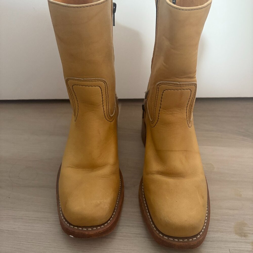 FRYE Vintage Short Campus Banana Boots Size 6